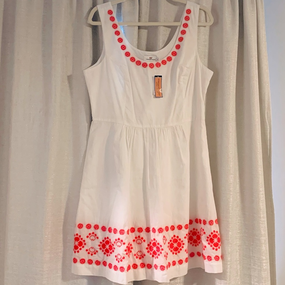 NWT VINEYARD VINES DRESS